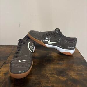 Nike total 90 brown size